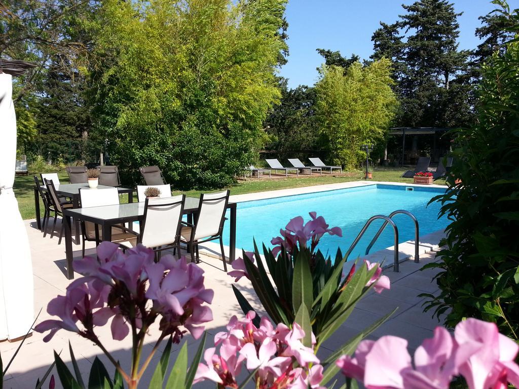 Mas La Provence Bed & Breakfast LʼIsle-sur-la-Sorgue Dış mekan fotoğraf